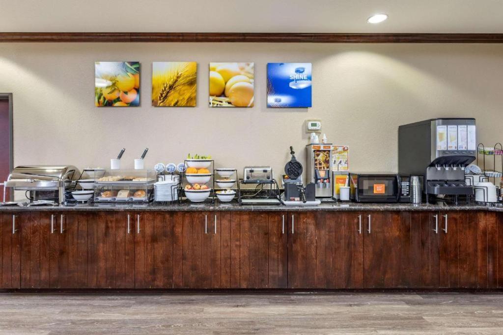 Comfort Inn & Suites Navasota Экстерьер фото