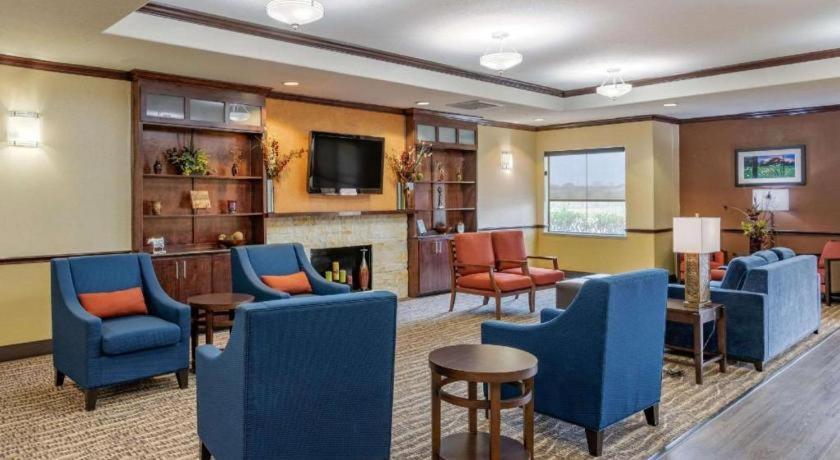 Comfort Inn & Suites Navasota Экстерьер фото
